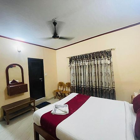 Hotel Peace Ganga Inn Покхара Экстерьер фото