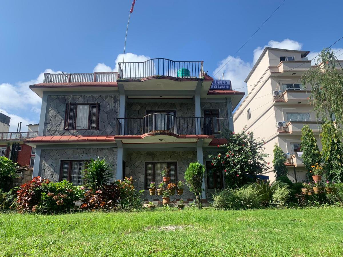 Hotel Peace Ganga Inn Покхара Экстерьер фото