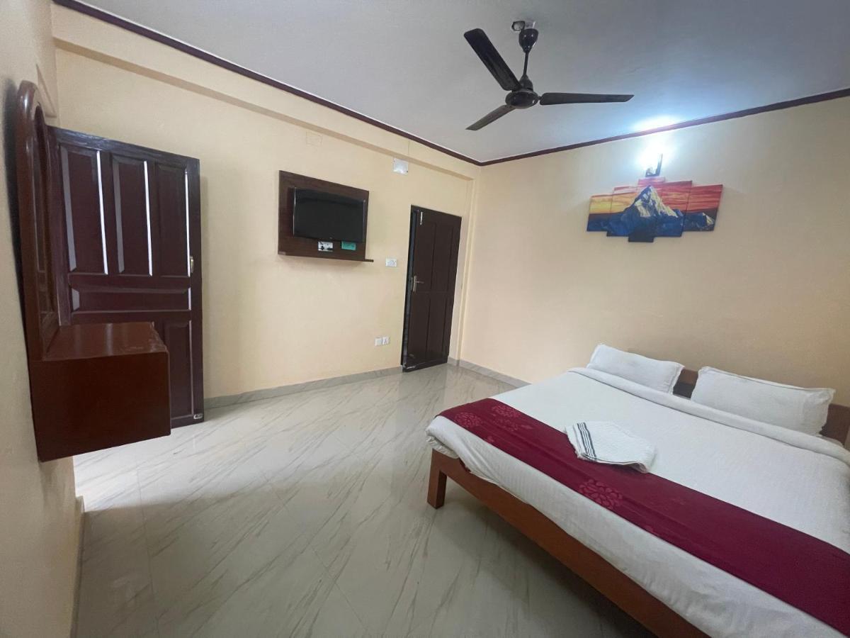 Hotel Peace Ganga Inn Покхара Экстерьер фото