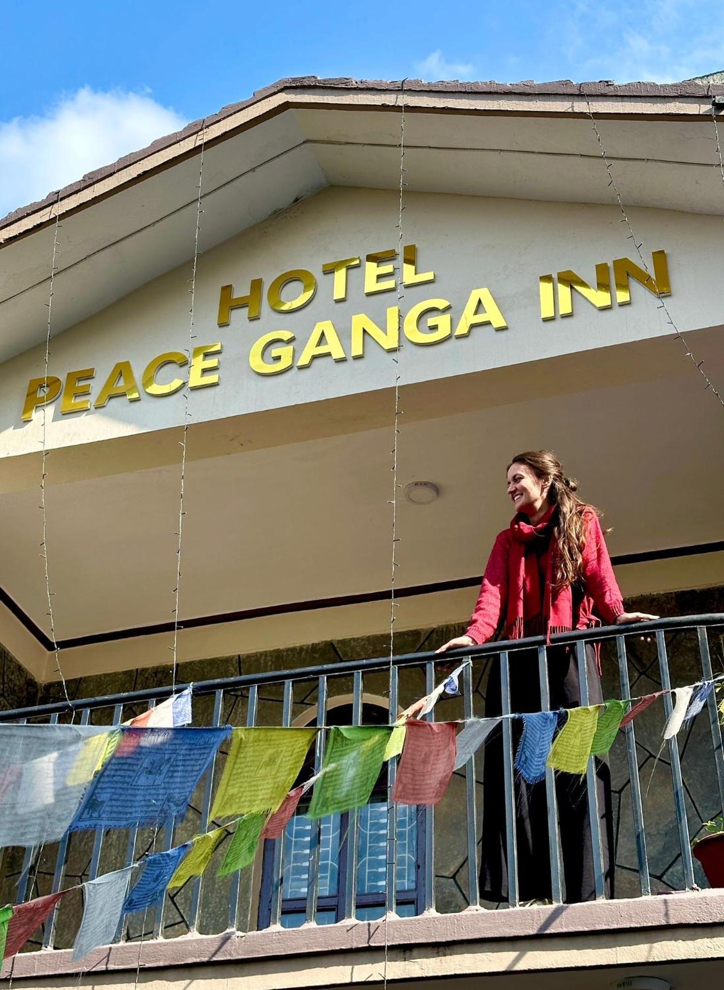 Hotel Peace Ganga Inn Покхара Экстерьер фото